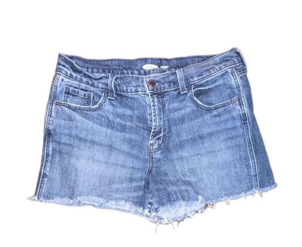 Old Navy Boyfriend Denim Shorts Size 6 Blue Distressed